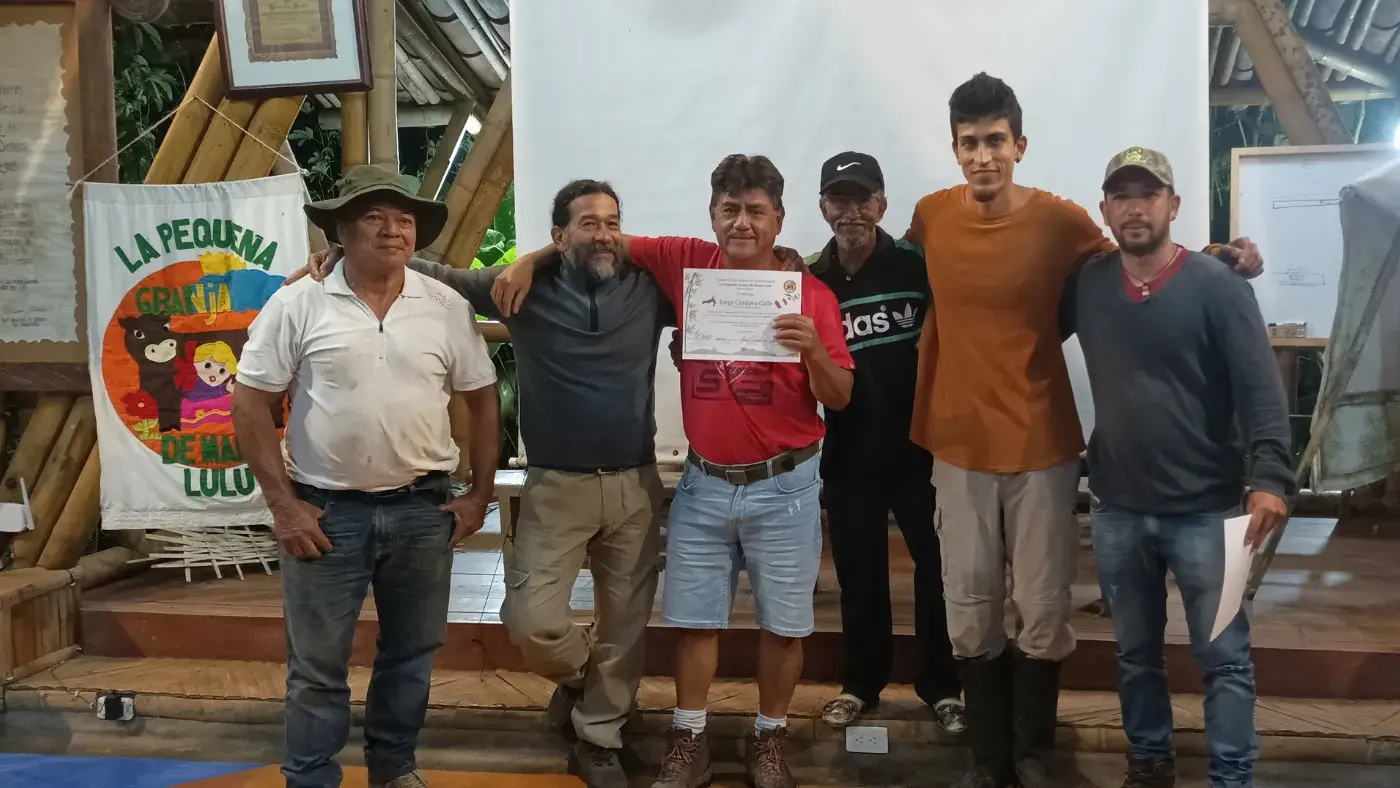 Graduación del curso de guadua